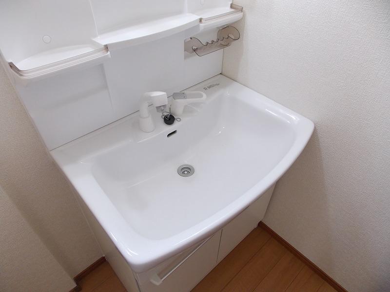 Wash basin, toilet. Wash basin Also widely ball, Little laundry is also available ◆ It becomes the same specification photo ◆