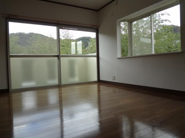 Non-living room. It is the second floor Western-style
