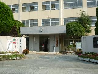 Junior high school. Fukuoka Municipal Kashii 1433m to the second junior high school