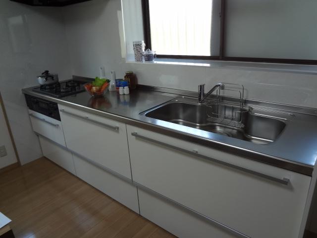 Kitchen. Dad challenge to peperoncino in new kitchen