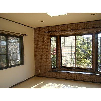 Living. The LDK is such a big bay window! It is fashionable! 