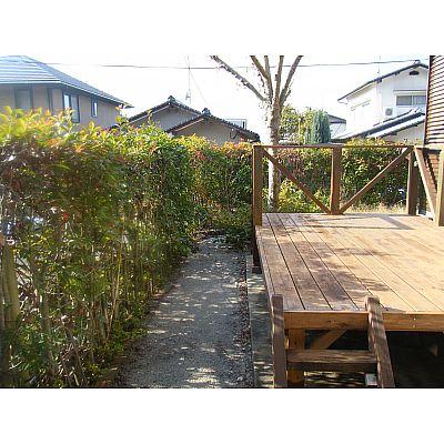 Local appearance photo. There is also a wood deck!