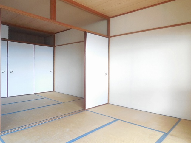 Other room space. Re-covering tatami