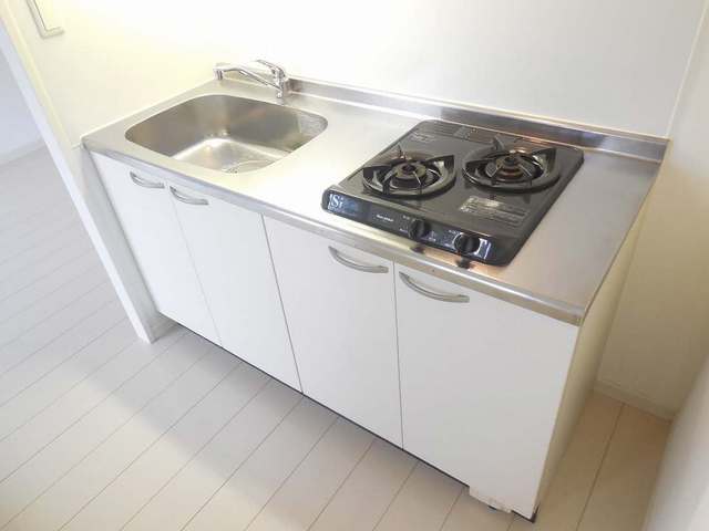 Kitchen. Also comes as equipment 2 lot gas stoves