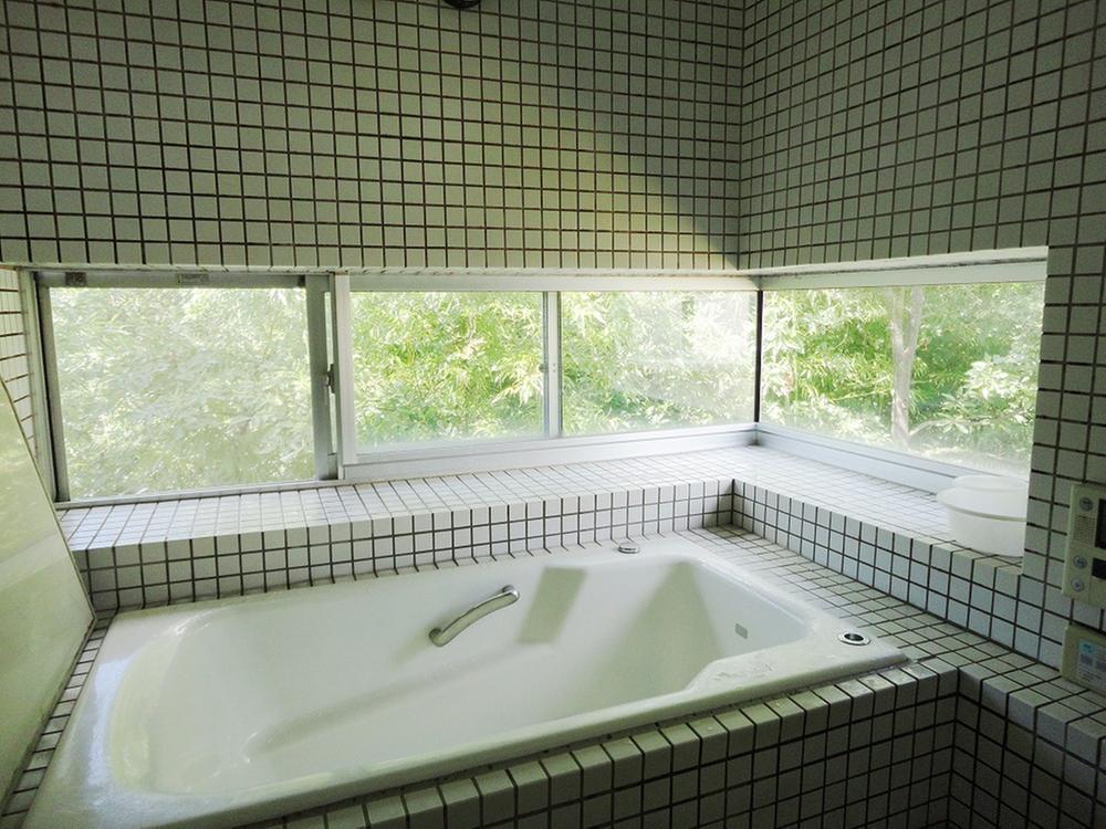 Bathroom. Bathroom (2 Kaiyokushitsu) ☆ Just relaxation green visible from windows that heals the mind and body ☆ 