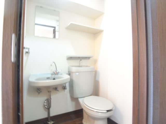 Toilet. toilet ・ Wash basin