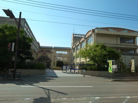 Primary school. 655m to Fukuoka Municipal Mitoma elementary school (elementary school)
