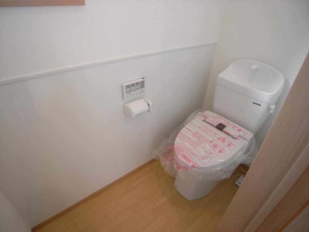 Toilet. Same specifications Photos