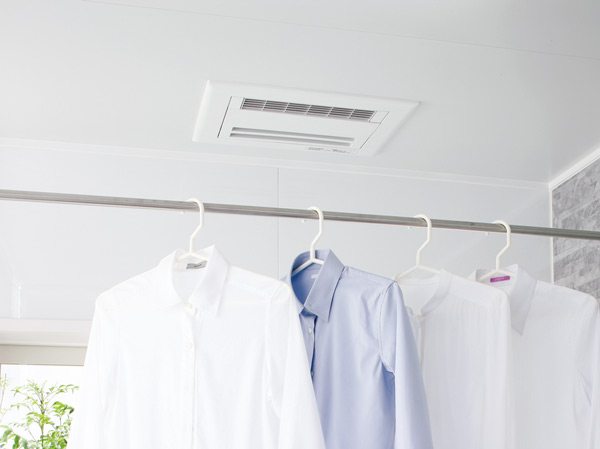 Bathing-wash room.  ["Eco dry mode" and equipped with a bathroom heating ventilation dryer] Drying of laundry on a rainy day, Winter heating function, You can use, such as in the bathroom ventilation to reduce the occurrence of mold. If even in the chill of tight winter Oke Press the switch of heating before bathing, You can soften the abrupt change in temperature (heat shock).