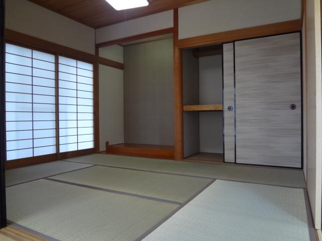Non-living room. Quaint Japanese-style room ...