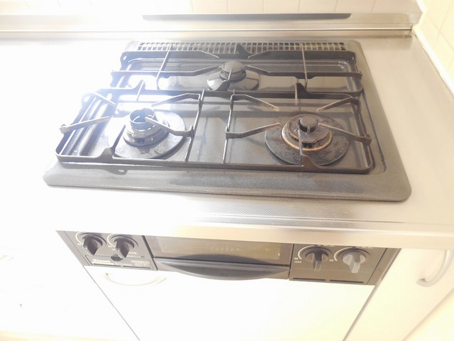 Other room space. 3-burner stove with grill