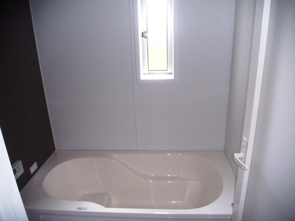 Same specifications photo (bathroom)