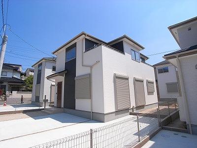 Local appearance photo.  [The photograph is a property of the same manufacturer and construction] It is simple and the appearance of modern design.