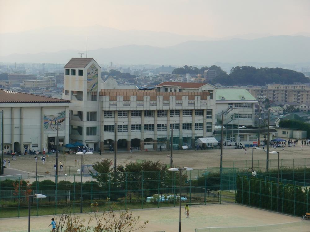 Junior high school. 1300m to Aoba Junior High School