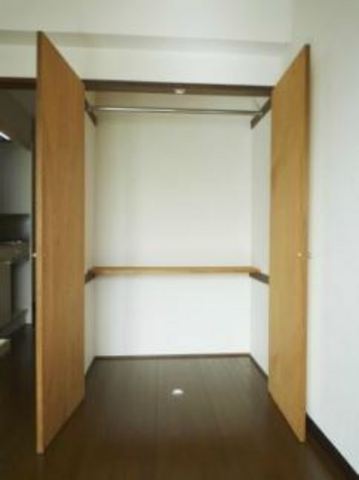 Other room space. closet