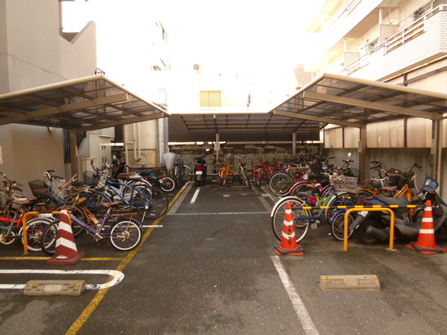 Parking lot. Bicycle-parking space ☆ 