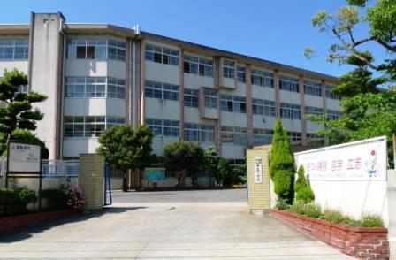 Primary school. 80m to Tajima Elementary School