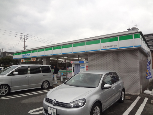 Convenience store. FamilyMart Seongnam Torigai 7-chome up (convenience store) 454m