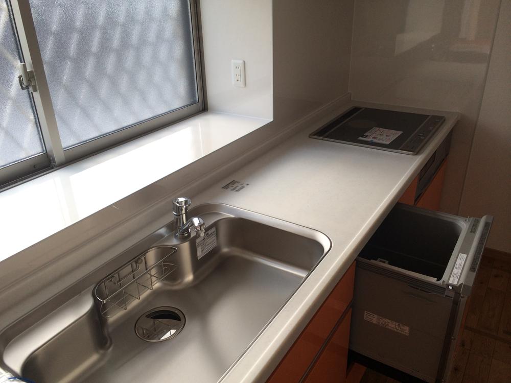 Kitchen. Indoor (12 May 2013) Shooting