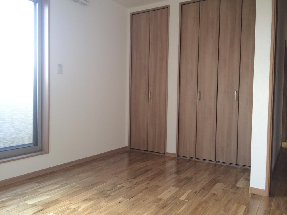 Non-living room. Indoor (12 May 2013) Shooting