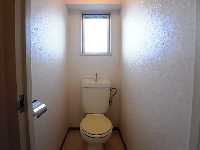 Other. Toilet there is a window is highly breathable, It leads to moisture prevention. 