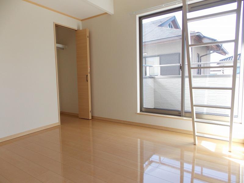 Non-living room. The second floor Western-style (^_^) /  Window many feeling of freedom ・ Per yang ・ Ventilation is good