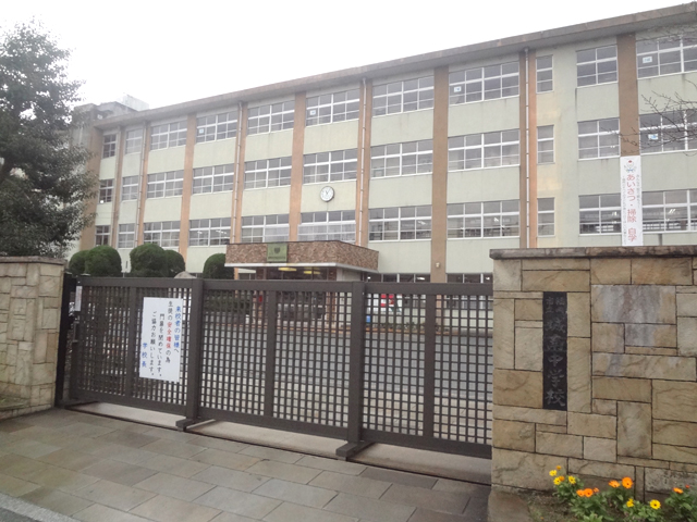 Junior high school. 938m to Fukuoka Jonan Junior High School (Junior High School)