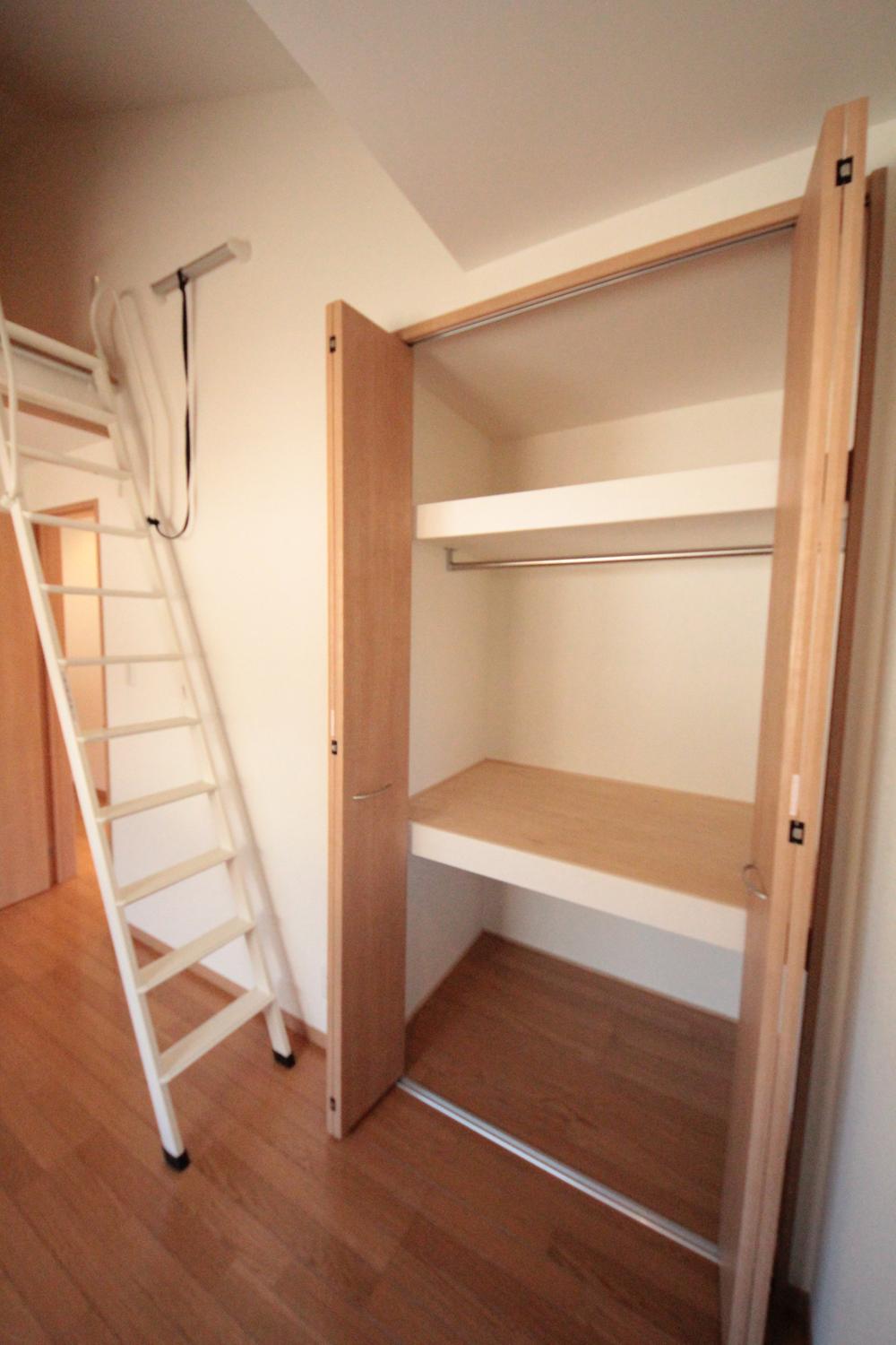 Non-living room. Local (September 2013) Shooting