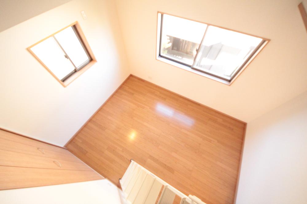 Non-living room. Local (September 2013) Shooting