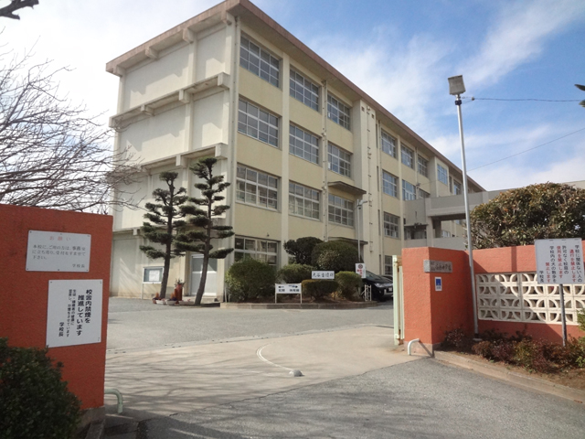 Junior high school. 1067m to Fukuoka Municipal Meilin junior high school (junior high school)