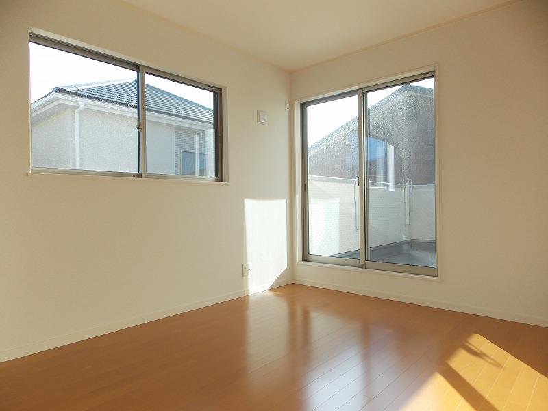 Same specifications photos (Other introspection). The second floor Western-style. So bright, so we have a two-sided lighting, Also grow Sukusukuto to healthy children (^ o ^) I'm sure my head would be even better (^. ^)  However, Effort is required (^_^) / ~