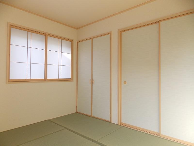 Same specifications photos (Other introspection). Japanese-style room that can be used in 2WAY. In the living room and together we open the bran. In a separate Japanese-style If you close. It is reliable space can also correspond to your accommodation (^_^) /