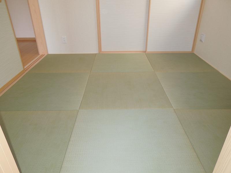 Same specifications photos (Other introspection). Japanese-style room is (^_^) / ~ We arrange the Ryukyu tatami-style (^^) /  Unlike general of tatami, It produces a quaint and fell with atmosphere (^_^) /