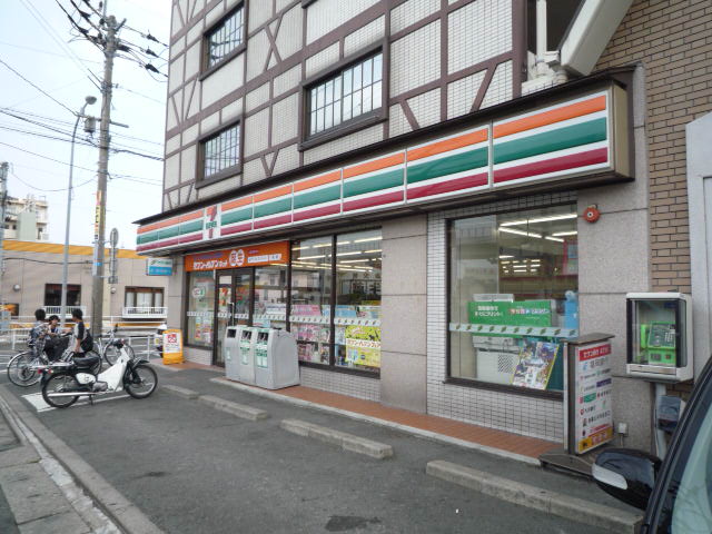 Convenience store. Seven-Eleven Fu large hospital before store up (convenience store) 220m