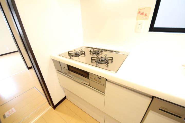 Kitchen. Local (12 May 2013) Shooting