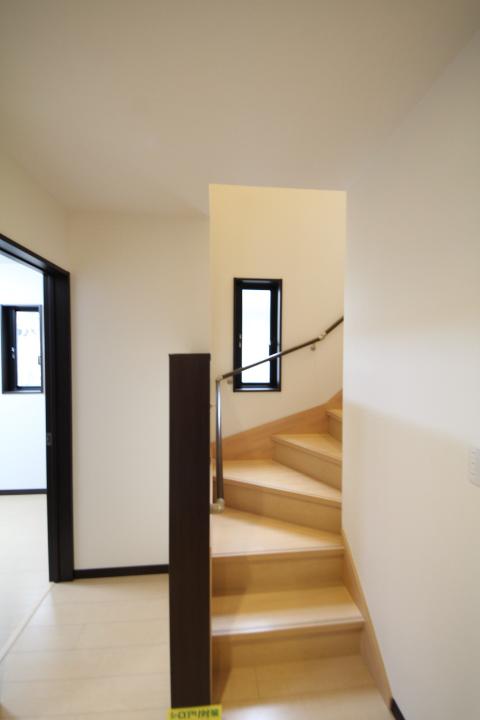 Non-living room. Local (12 May 2013) Shooting