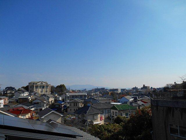 View photos from the dwelling unit. View from the site (December 2013) Shooting