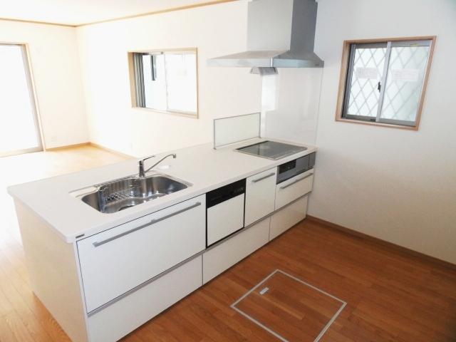 Kitchen. Local (July 2013) Shooting