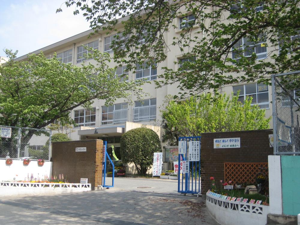 Primary school. 240m to Fukuoka Jonan Elementary School