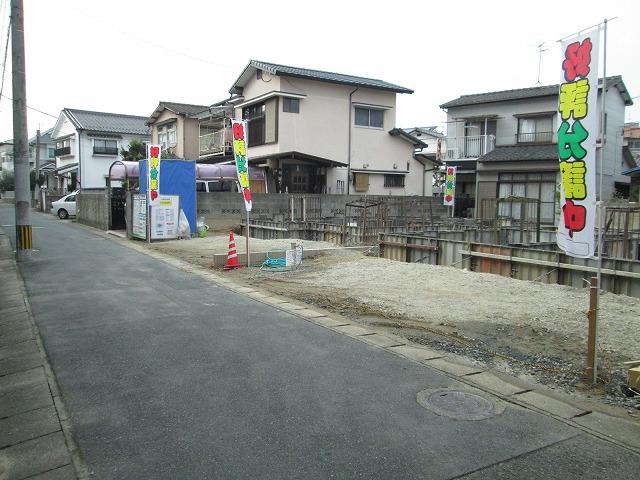 Local appearance photo. Local (11 May 2013) Shooting