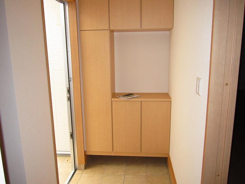 Entrance. Entrance ・ Shoe box 1 Building Same specifications