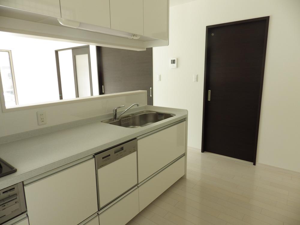 Same specifications photos (Other introspection). Same specifications