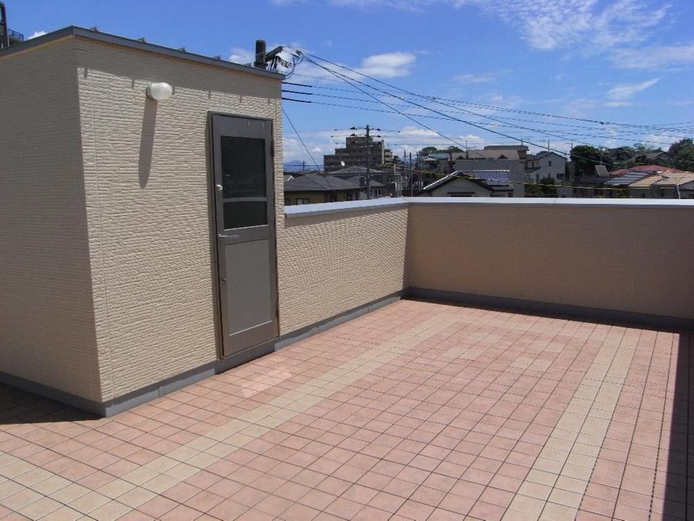 Living.  ☆ Rooftop living ☆  barbecue, Laundry, It futon also many Jose