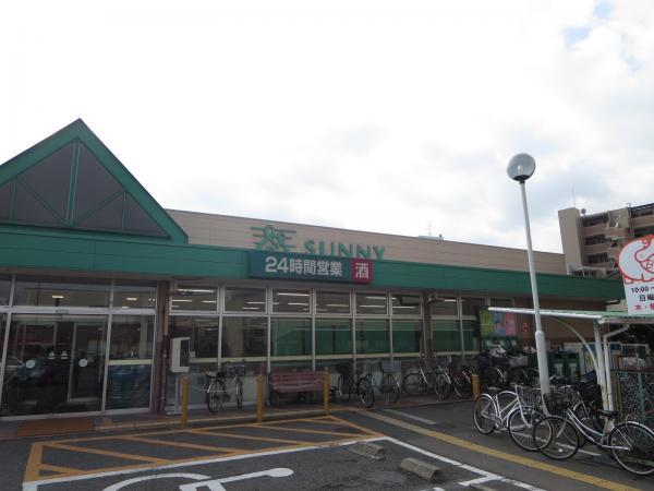 Supermarket. Shopping is also convenient because it is a 7-minute walk from the 500m, "Sunny" to super. 