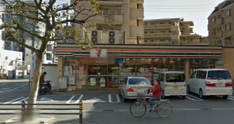 Convenience store. 260m to Seven-Eleven (convenience store)