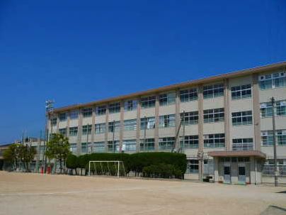 Junior high school. Seongnam 475m until junior high school (junior high school)