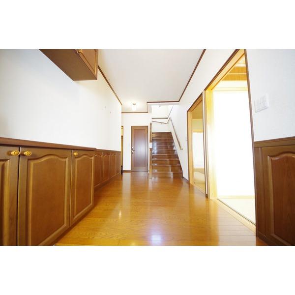 Entrance. Wide entrance