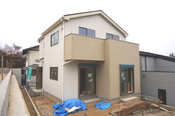 Local appearance photo. Local (12 May 2013) Shooting