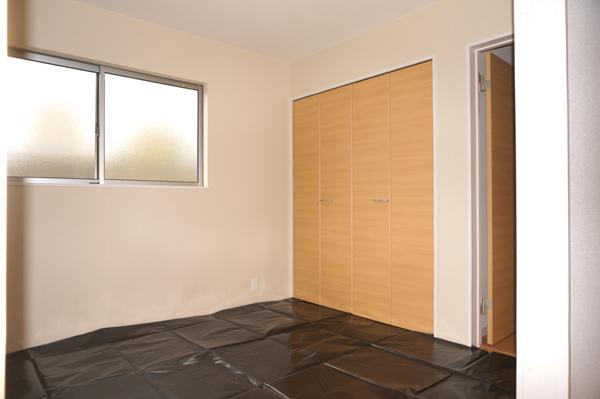 Non-living room. Indoor (12 May 2013) Shooting