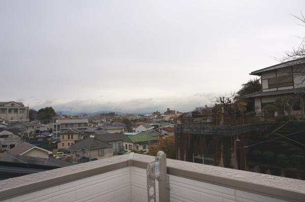 View photos from the dwelling unit. View from the site (December 2013) Shooting